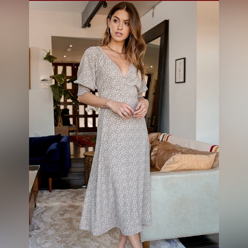 Lulus Times With You Sage Green Floral Print Puff Sleeve Midi Dress